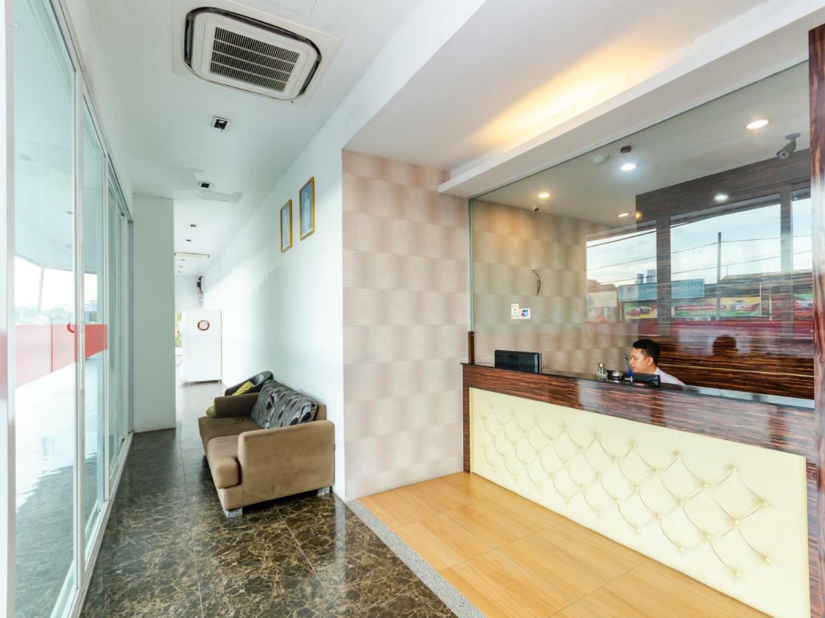 Wf Hotel 新山 外观 照片