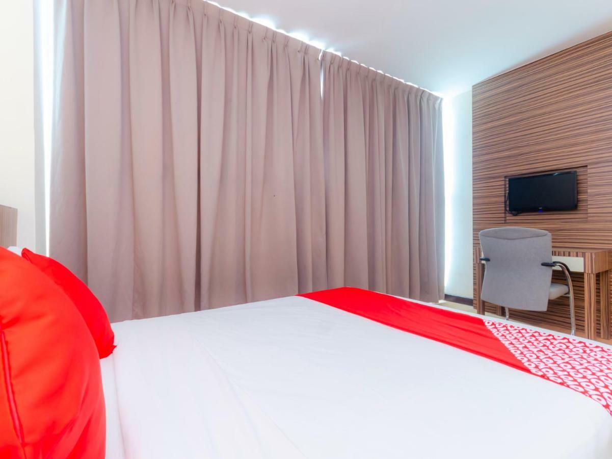 Wf Hotel 新山 外观 照片