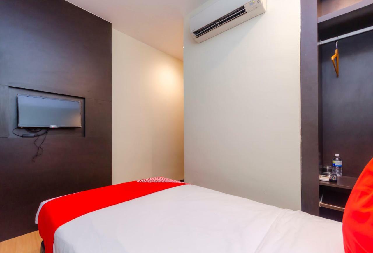 Wf Hotel 新山 外观 照片